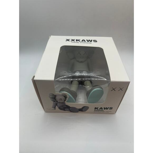 KAWS Statue Home Decoration Resin Art Sculpture Sitting 6" Grey Trendy Ornaments - Picture 2 of 2